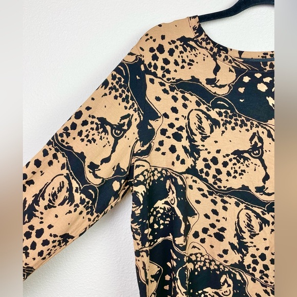 Chico's Women'a Large 2 Long Sleeve Cheetah Graphic Print Long Sleeve Top Soft - Picture 5 of 15